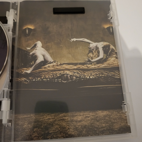 American Horror Story Season 5 Hotel DVD - Picture 6 of 8